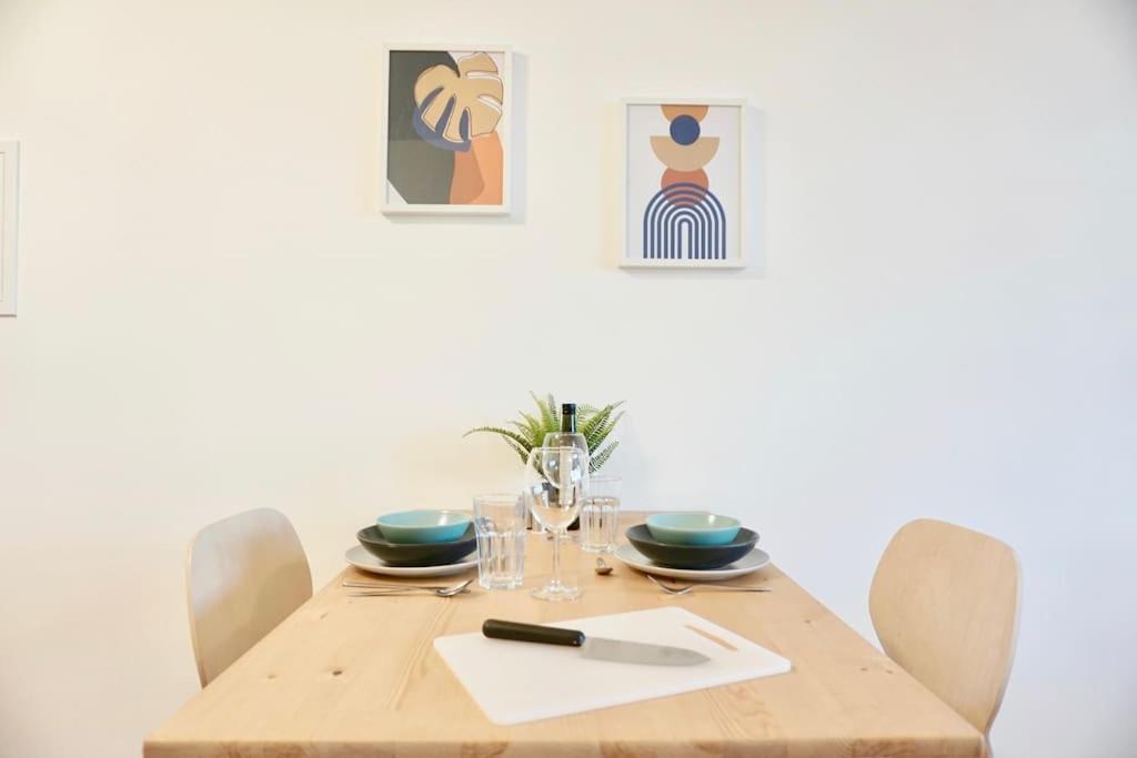 Neu Modernes Apartment In Top Lage, Free Parking Max 1,65M Hoehe Und 1,8M Breite 카를스루에 외부 사진